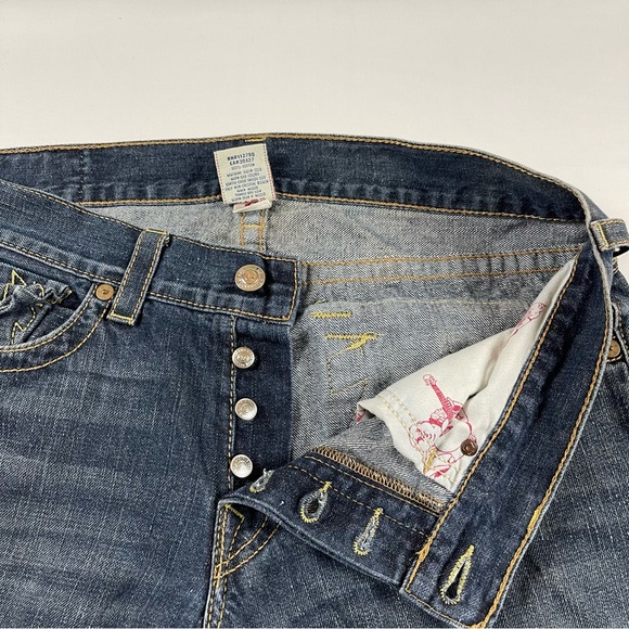 True Religion Men's Slim Fit Straight Jeans, Dark Wash Relaxed Slim Size: 34 - Picture 7 of 16